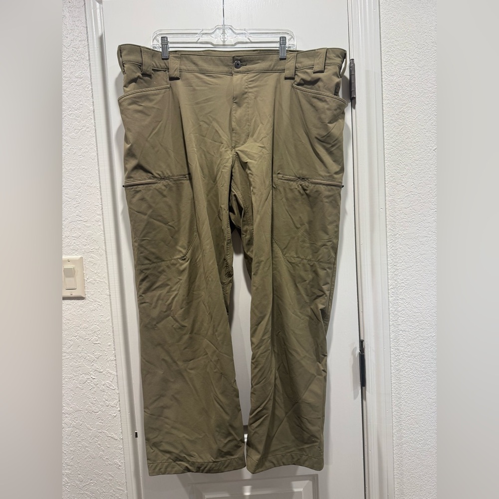 Duluth Men's Tan Pants 42x30